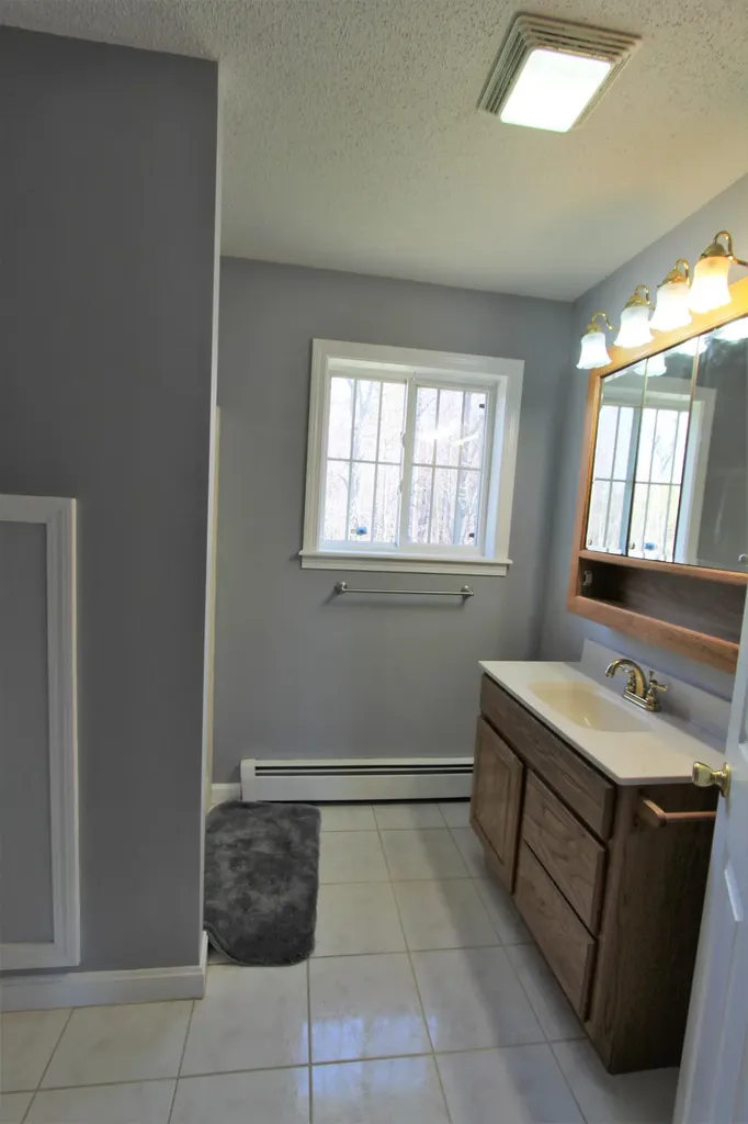 26 Lynn Avenue Brewer ME 04412