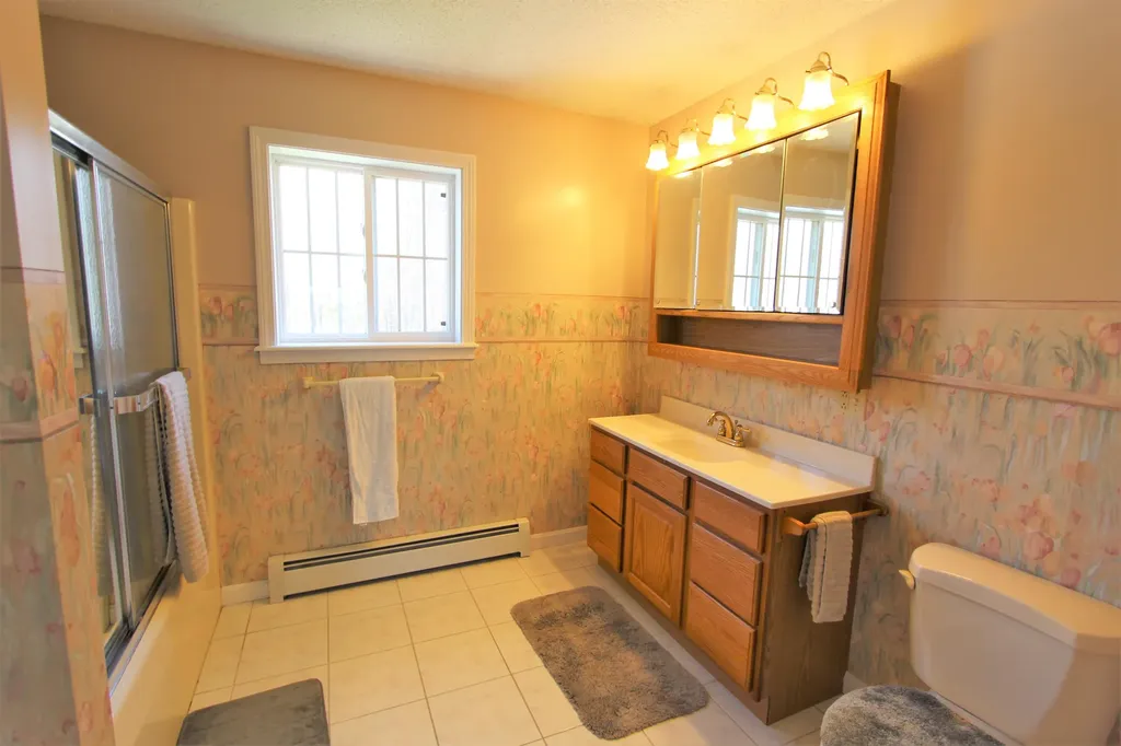 26 Lynn Avenue Brewer ME 04412