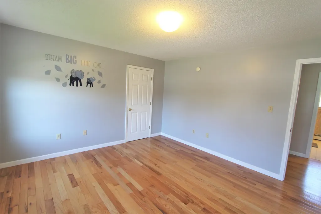 26 Lynn Avenue Brewer ME 04412