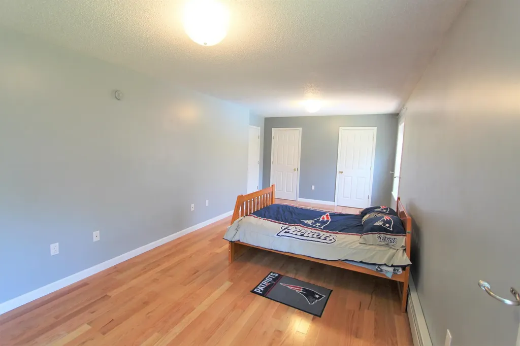 26 Lynn Avenue Brewer ME 04412