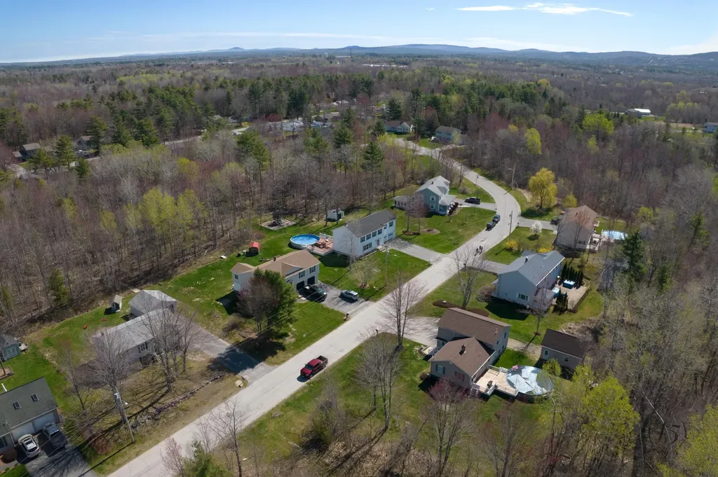 26 Lynn Avenue Brewer ME 04412