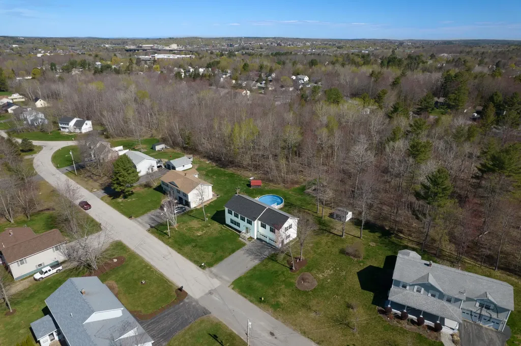 26 Lynn Avenue Brewer ME 04412