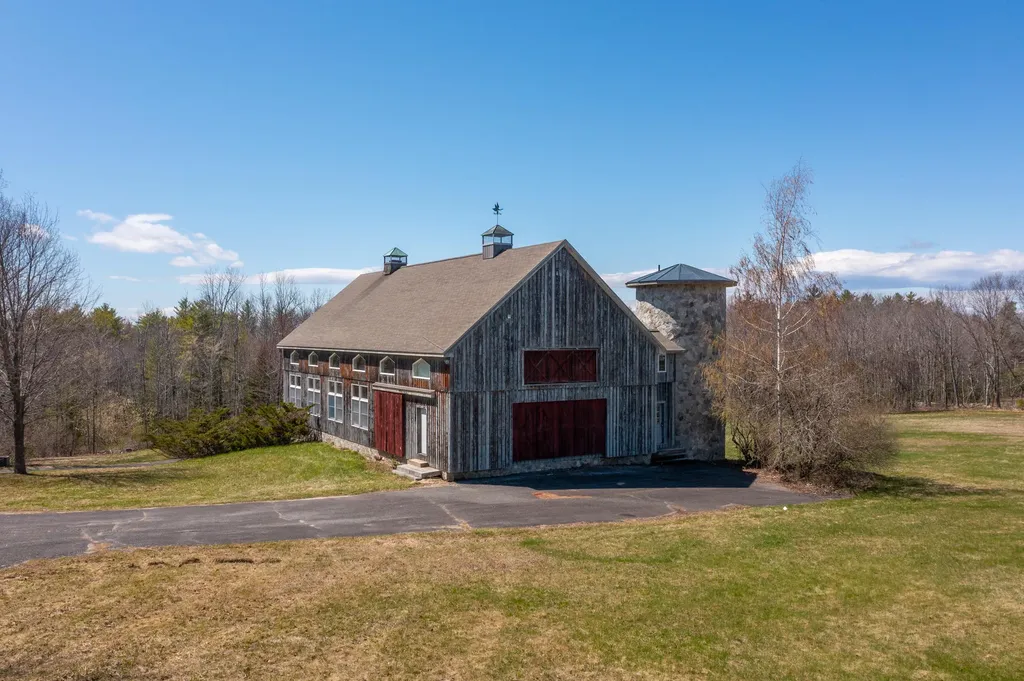 456 Blackstrap Road Falmouth ME 04105