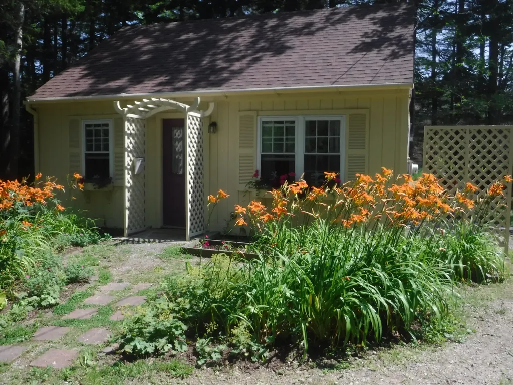 24 Hiawatha Trail Boothbay ME 04544