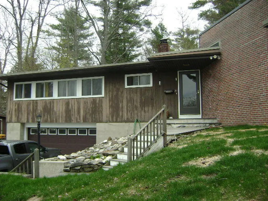 21 Pinehurst Street Augusta ME 04330