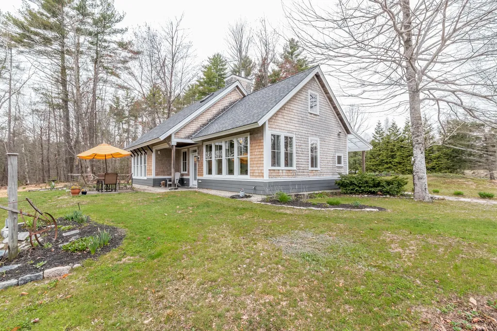 26 Jordan Drive Gorham ME 04038