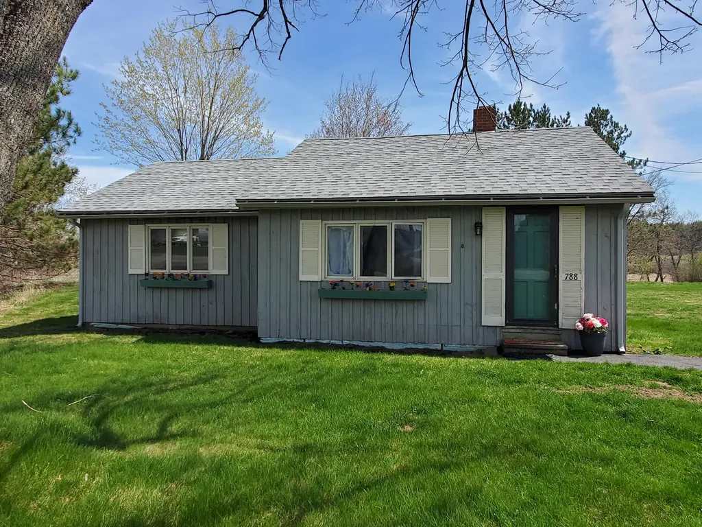 794 Main Road Carmel ME 04419