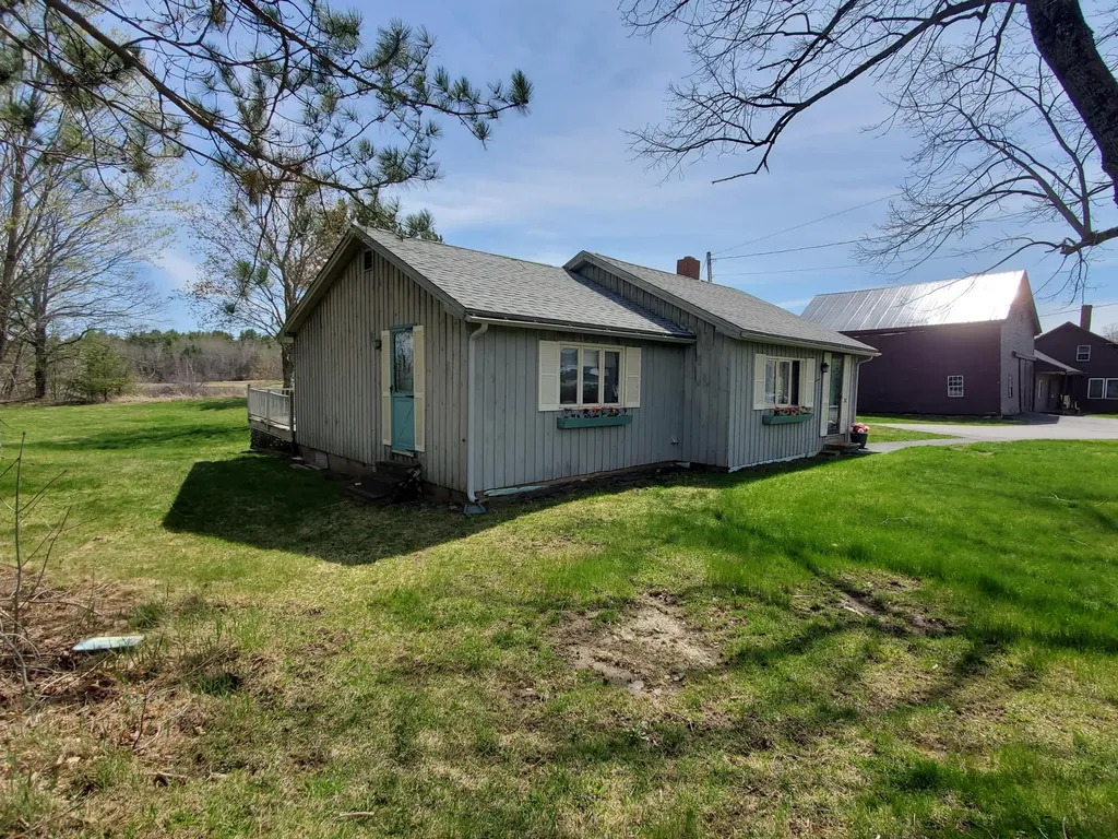 794 Main Road Carmel ME 04419