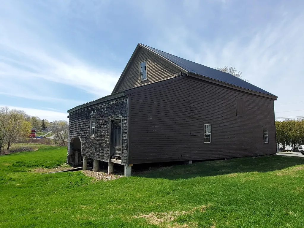 794 Main Road Carmel ME 04419