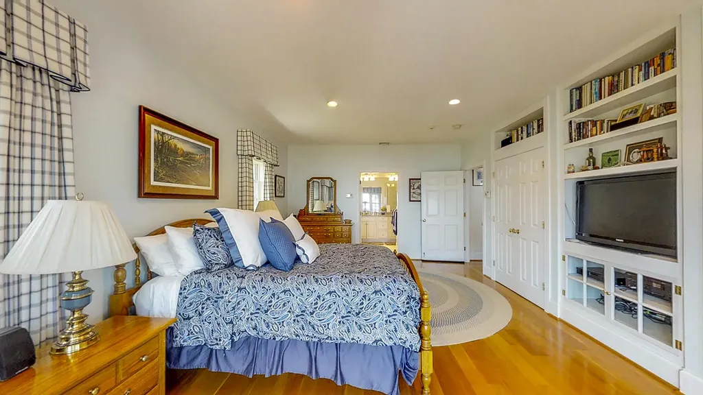 27 Waters Edge Drive Lincolnville ME 04849