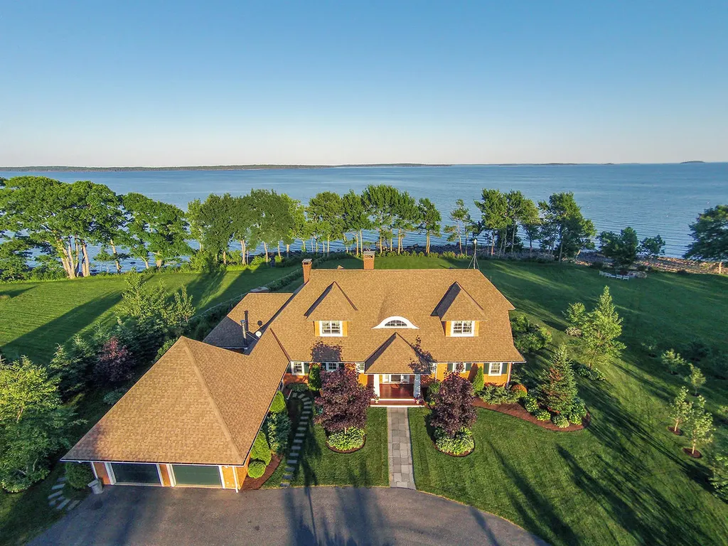 27 Waters Edge Drive Lincolnville ME 04849