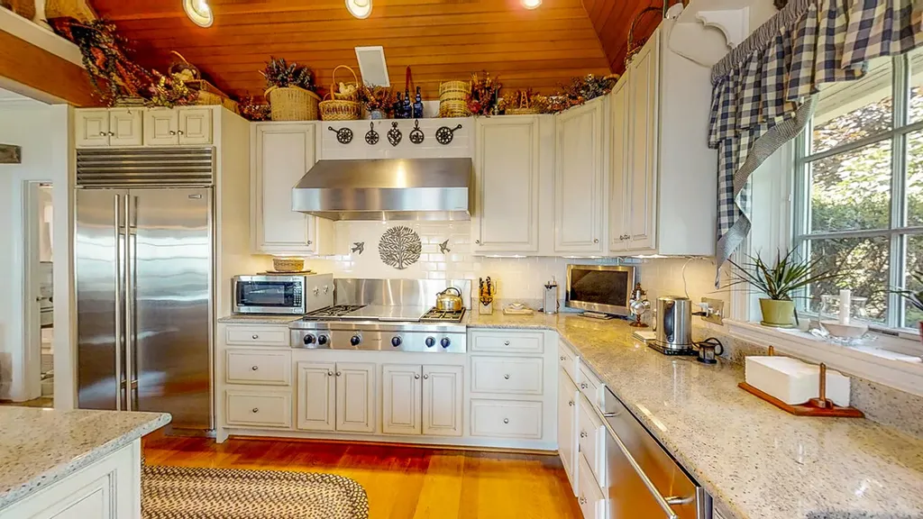 27 Waters Edge Drive Lincolnville ME 04849