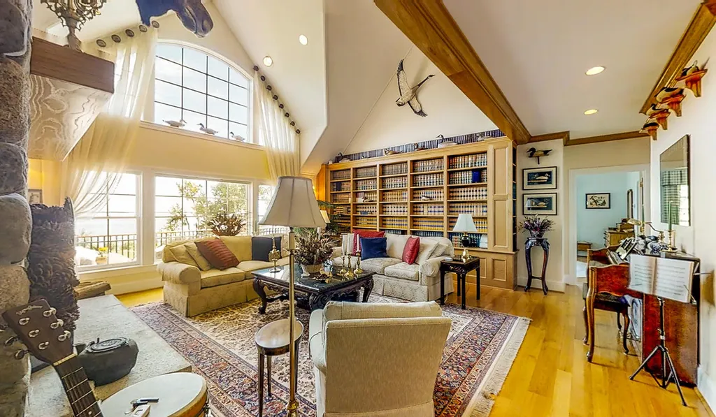 27 Waters Edge Drive Lincolnville ME 04849