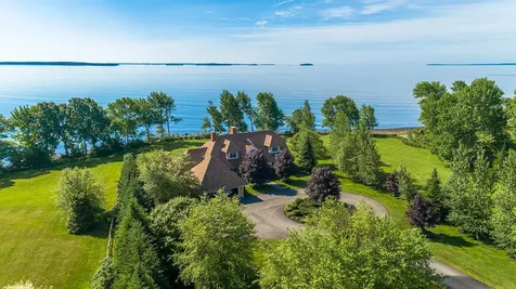 27 Waters Edge Drive Lincolnville ME 04849