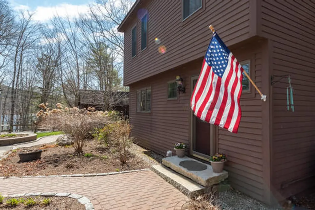 191 Peninsula Drive Rome ME 04963