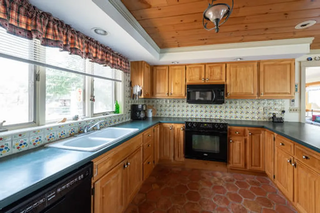 191 Peninsula Drive Rome ME 04963