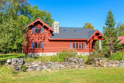 21 Island Avenue Medway ME 04460