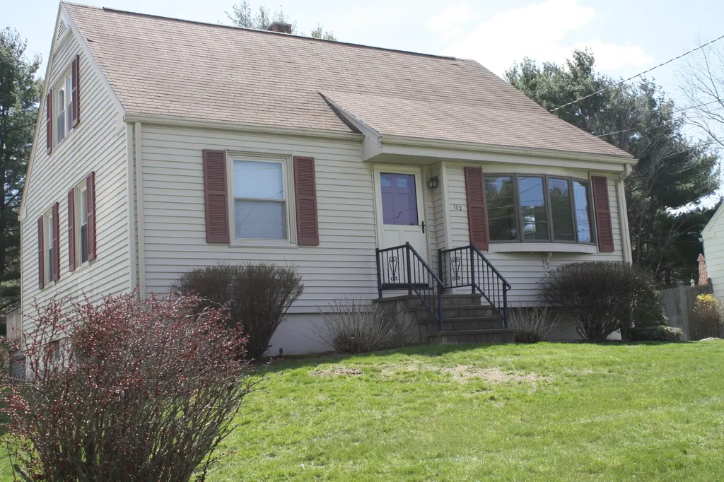 132 Rowe Avenue Portland ME 04102