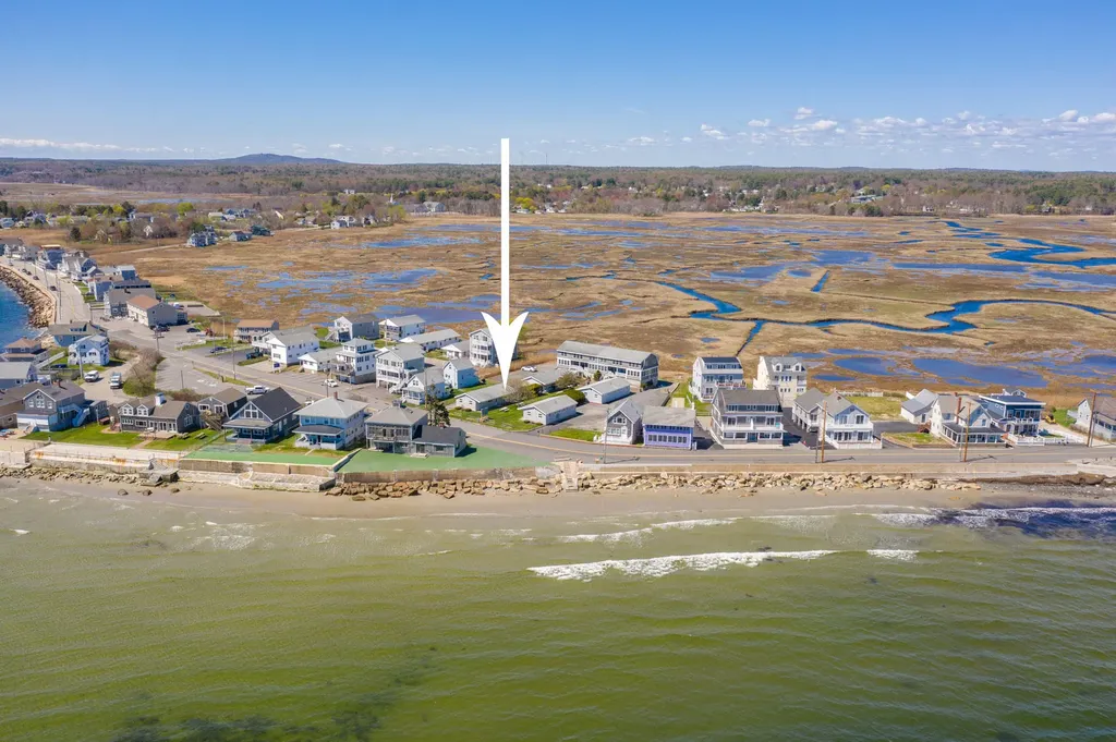 275 Webhannet Drive Wells ME 04090