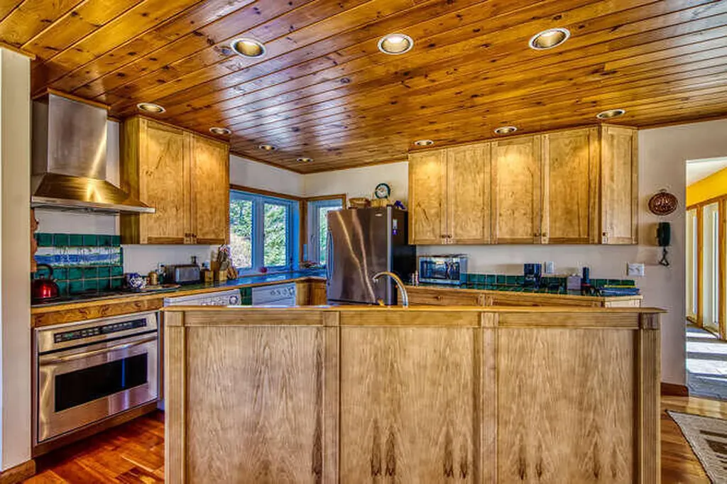 29 Lesko Lane Gouldsboro ME 04607