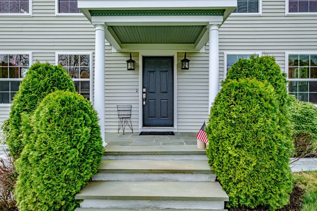 2 Gochie Way Scarborough ME 04074