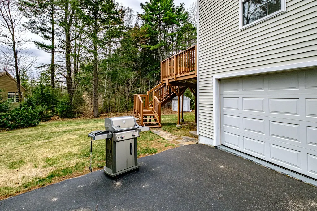 2 Gochie Way Scarborough ME 04074