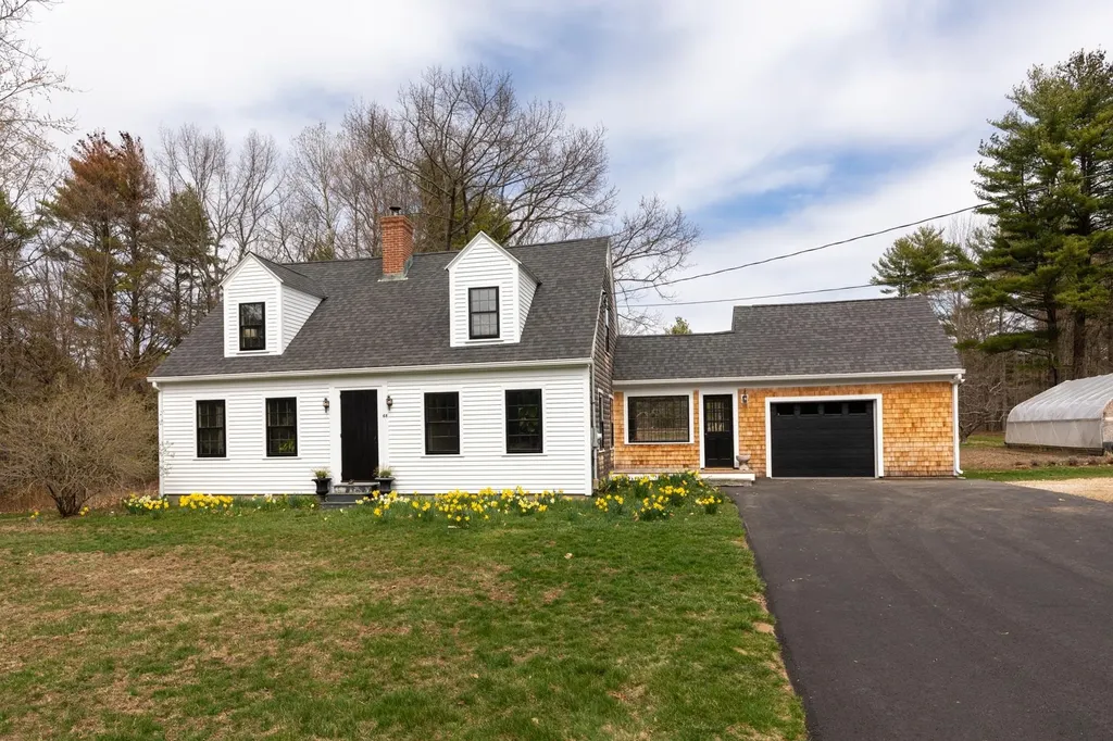 68 Dover Road Eliot ME 03903