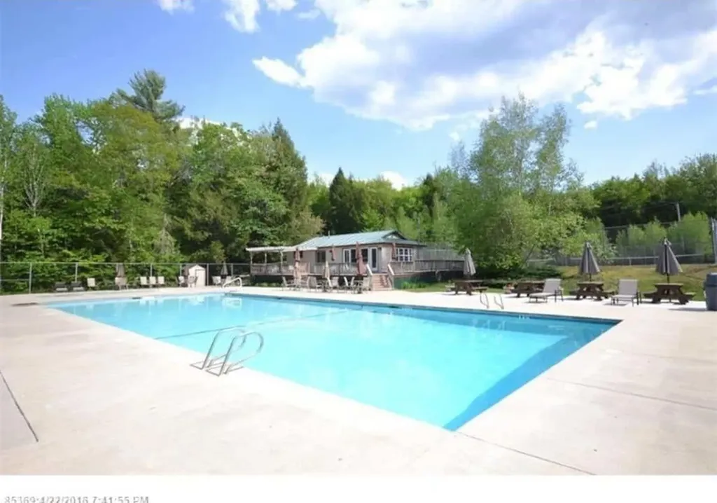10 Loon Lane Bridgton ME 04009