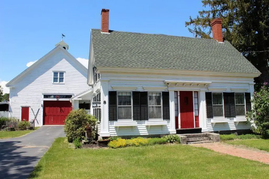 8 Main Street Porter ME 04068