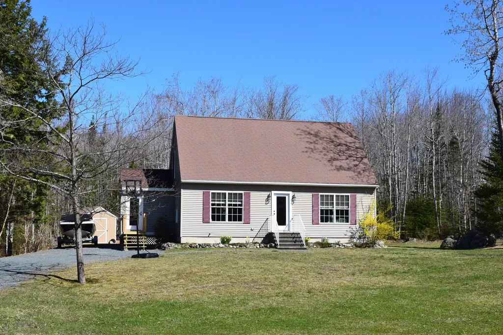 25 Addie Road Ellsworth ME 04605