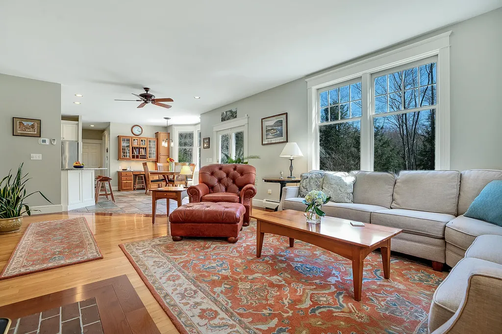 16 Chandler Drive Falmouth ME 04105