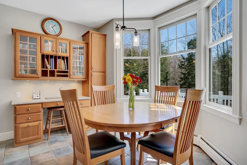 16 Chandler Drive Falmouth ME 04105