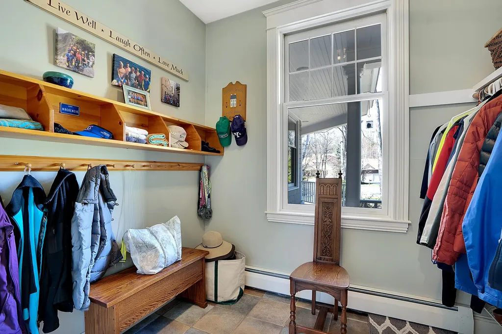 16 Chandler Drive Falmouth ME 04105