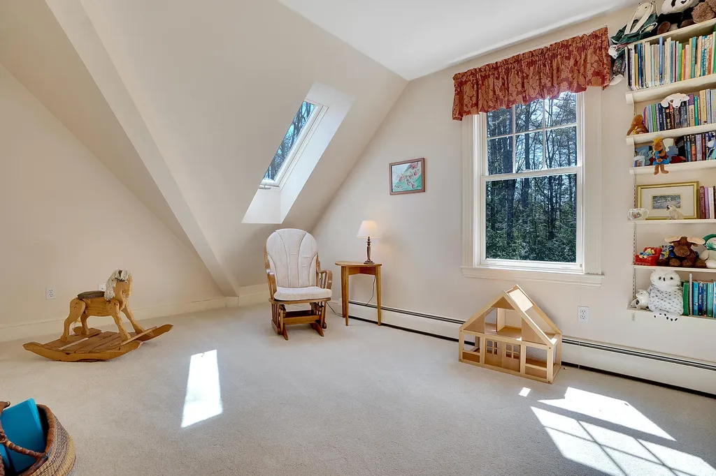 16 Chandler Drive Falmouth ME 04105