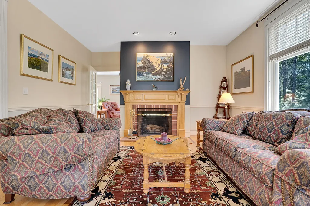 16 Chandler Drive Falmouth ME 04105