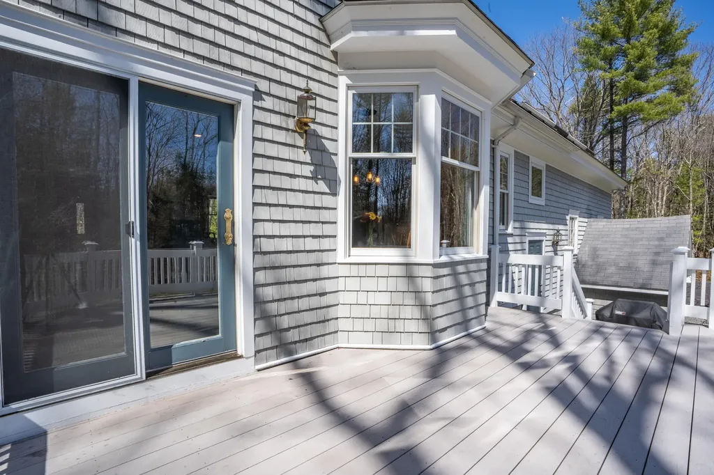 16 Chandler Drive Falmouth ME 04105