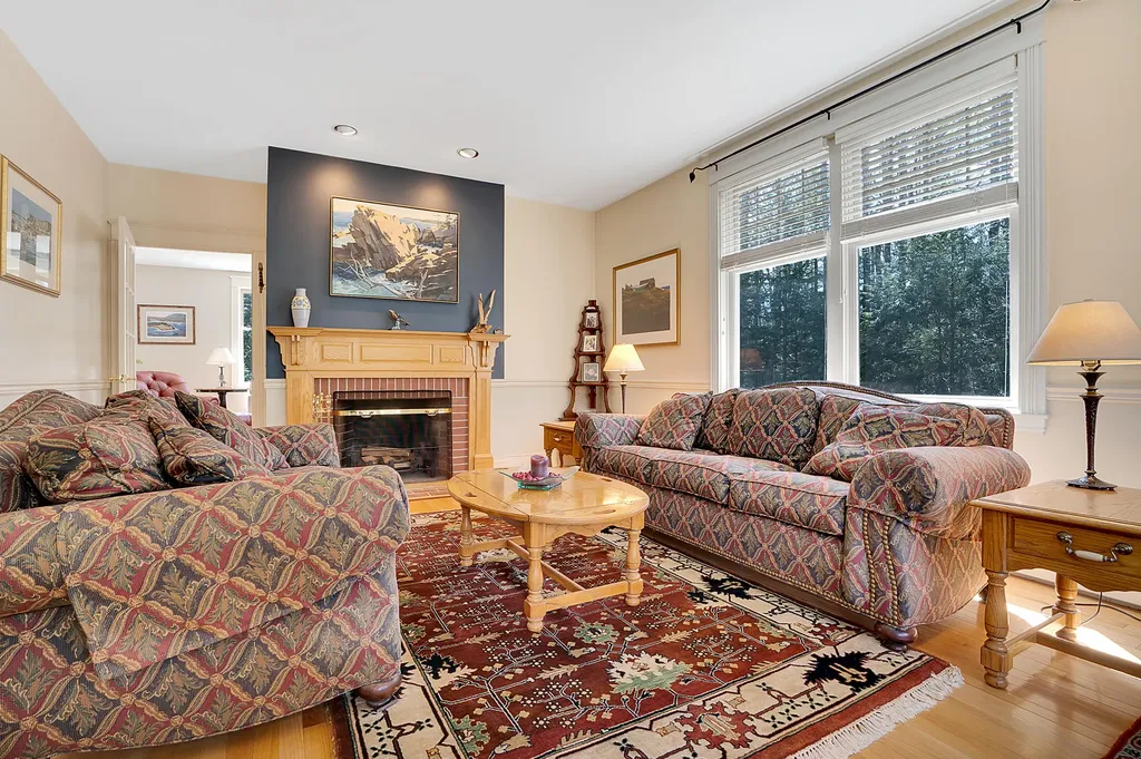 16 Chandler Drive Falmouth ME 04105