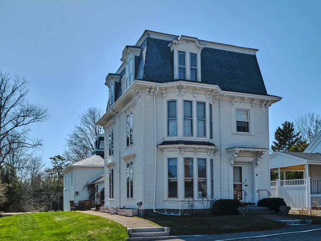8 Mountain Street Camden ME 04843