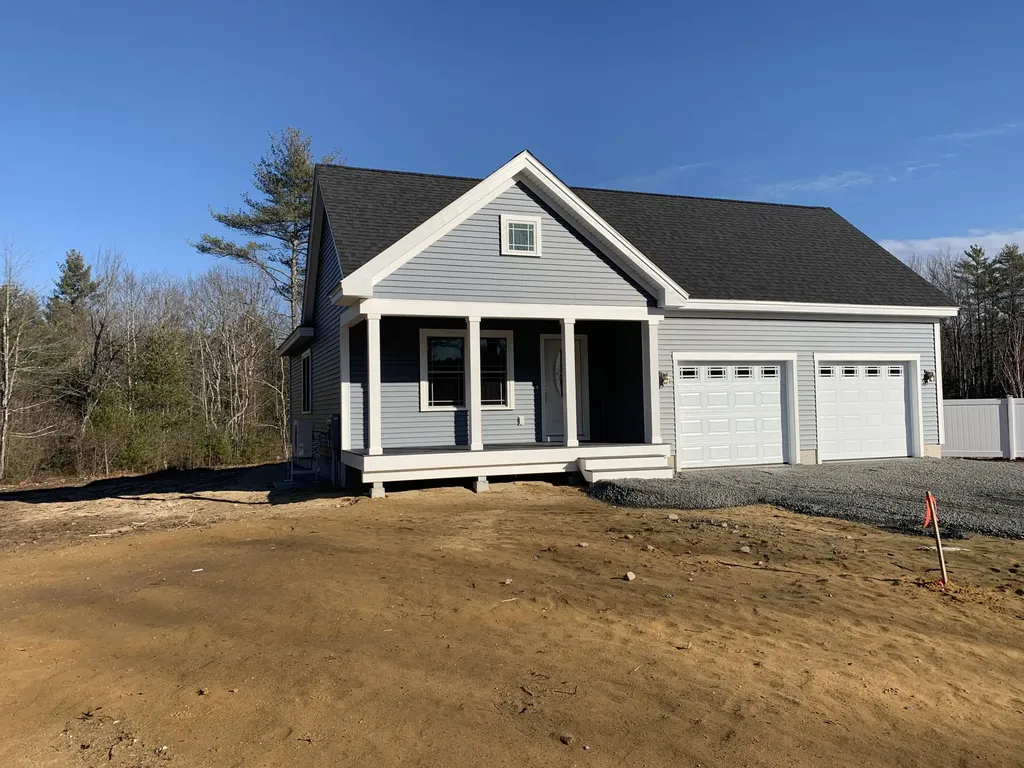 41 Orioles Way Sanford ME 04073