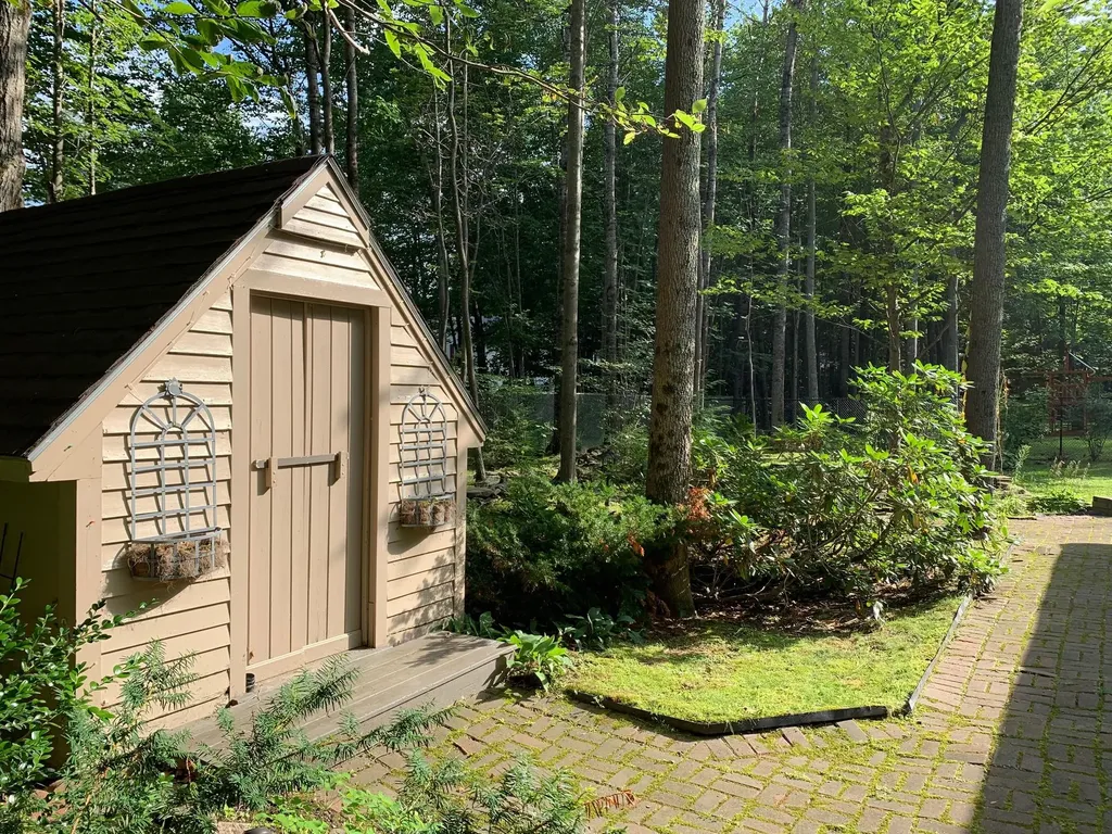 13 Silver Ridge Veazie ME 04401