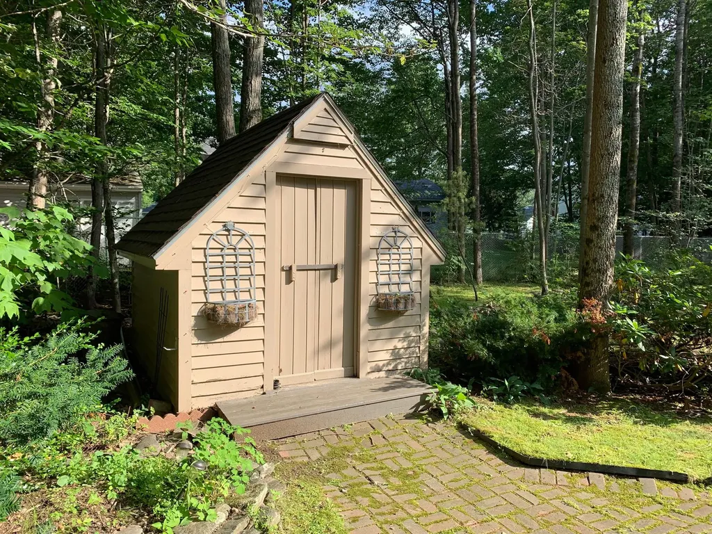 13 Silver Ridge Veazie ME 04401