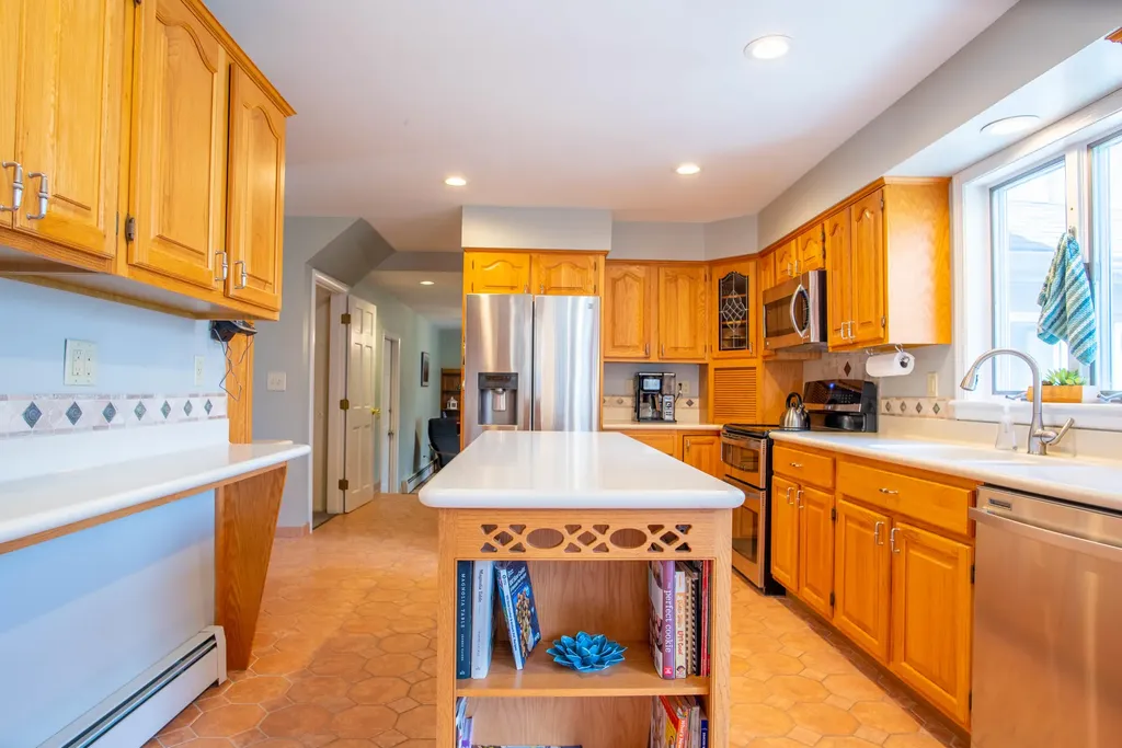 13 Silver Ridge Veazie ME 04401