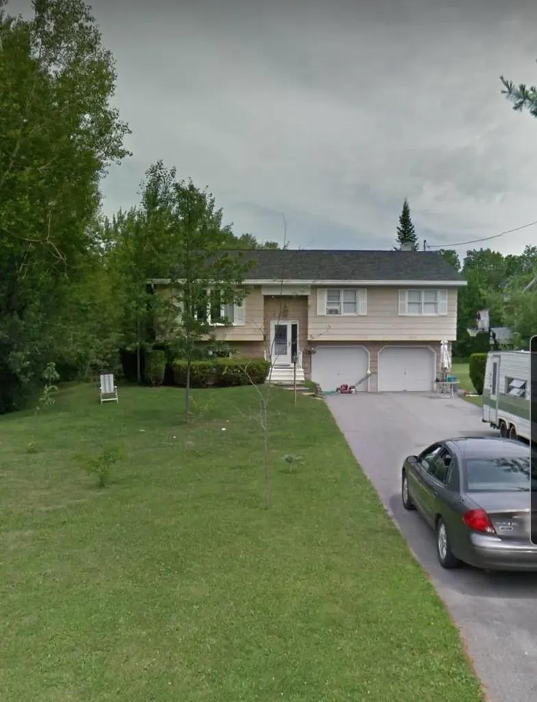72 Canterbury Road Brewer ME 04412