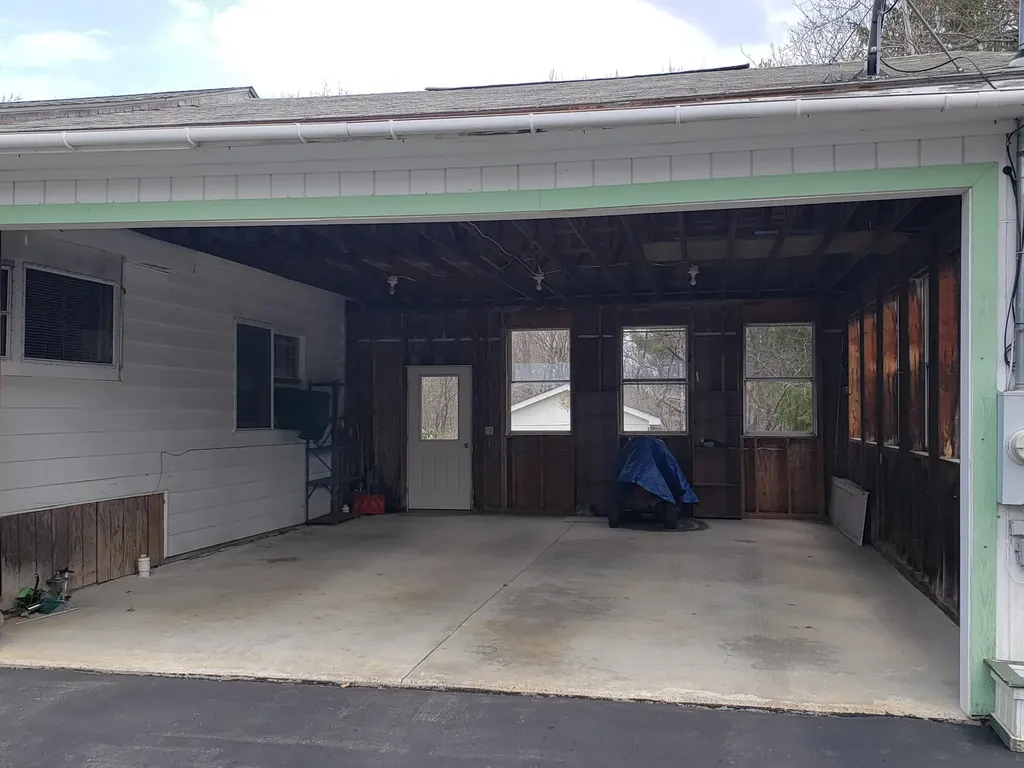12 Masterman Avenue Wilton ME 04294