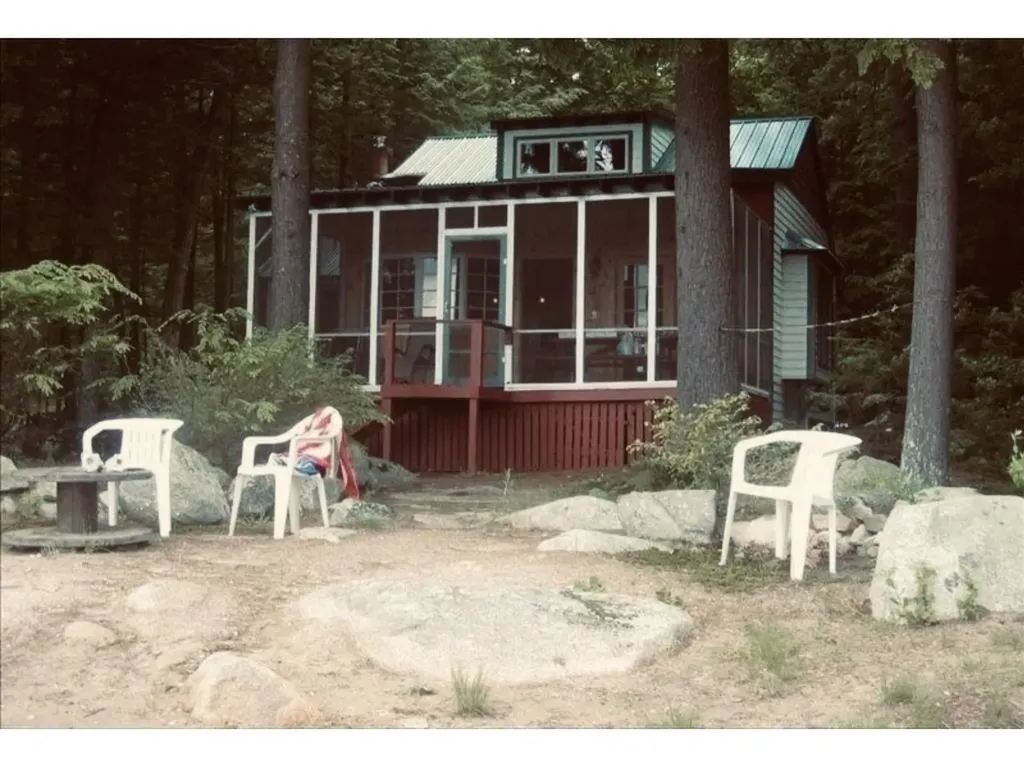 11 Papoose Island Road Raymond ME 04071