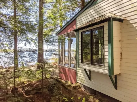 11 Papoose Island Road Raymond ME 04071
