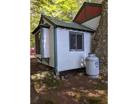 11 Papoose Island Road Raymond ME 04071