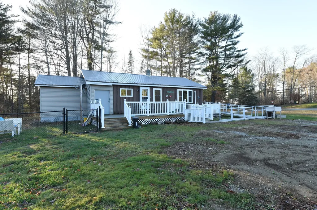 511 Lee Road Lincoln ME 04457