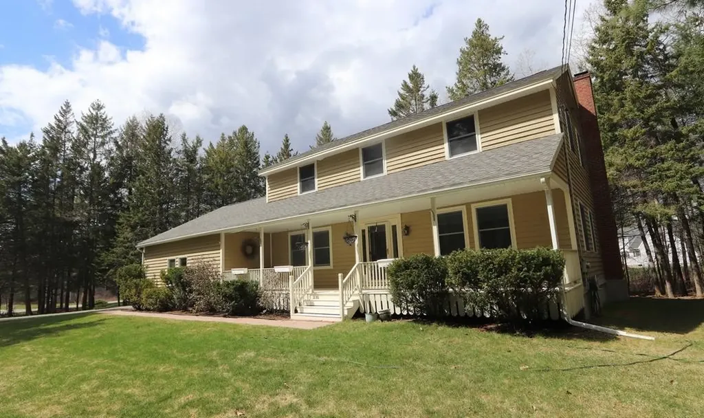 6 Sophie Lane Hampden ME 04444