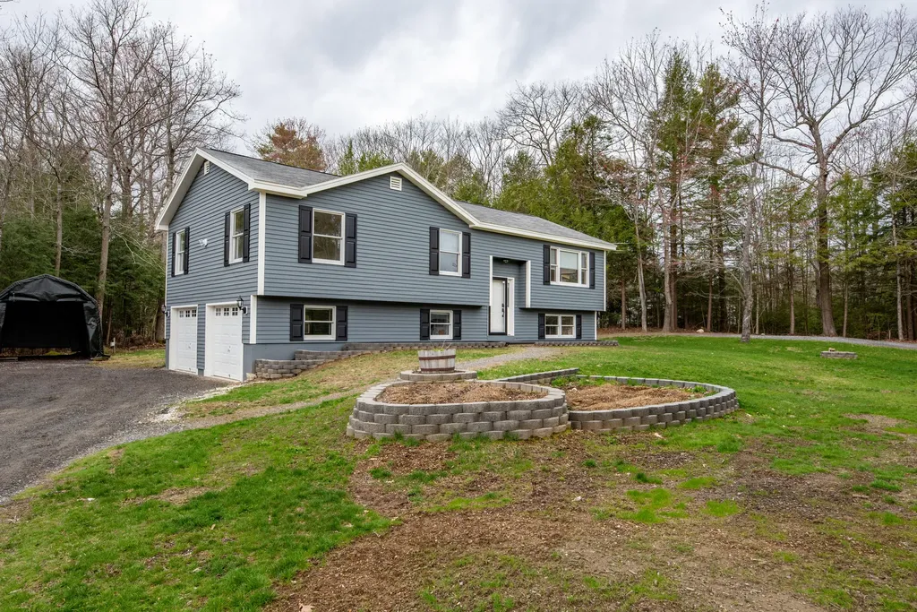 70 Stoneham Drive West Gardiner ME 04345